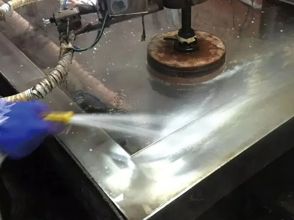 拋光知識(shí)：磁流變拋光液的工作機(jī)理你知道嗎？
